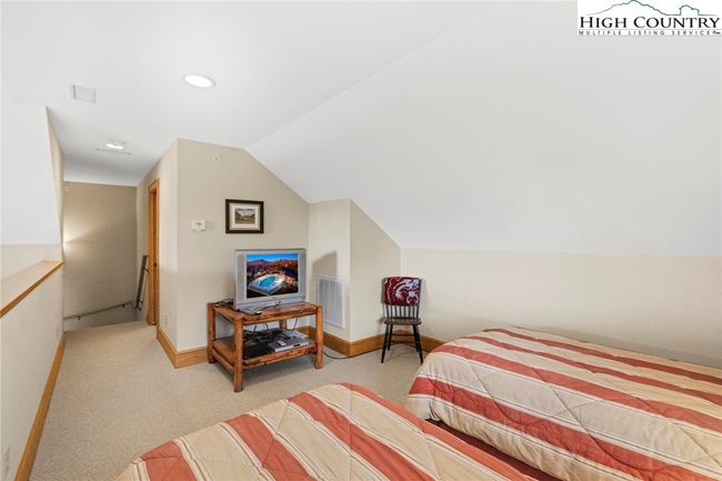 CA7 - 142 Evening View Ln, Condo with 3 bedrooms, 4 bathrooms and null parking in Boone NC | Image 32