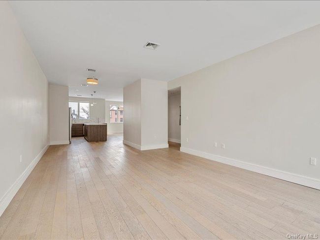 156 Beach 5 Th St, Home with 0 bedrooms, 1 bathrooms and null parking in Far Rockaway NY | Image 28