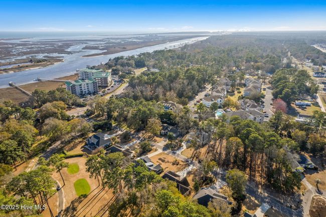 912 Oyster Pointe Dr, House other with 3 bedrooms, 4 bathrooms and 2 parking in Sunset Beach NC | Image 51