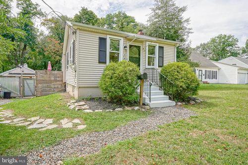 538 Alexander Ave, MAPLE SHADE, NJ, 08052-2902 | Card Image
