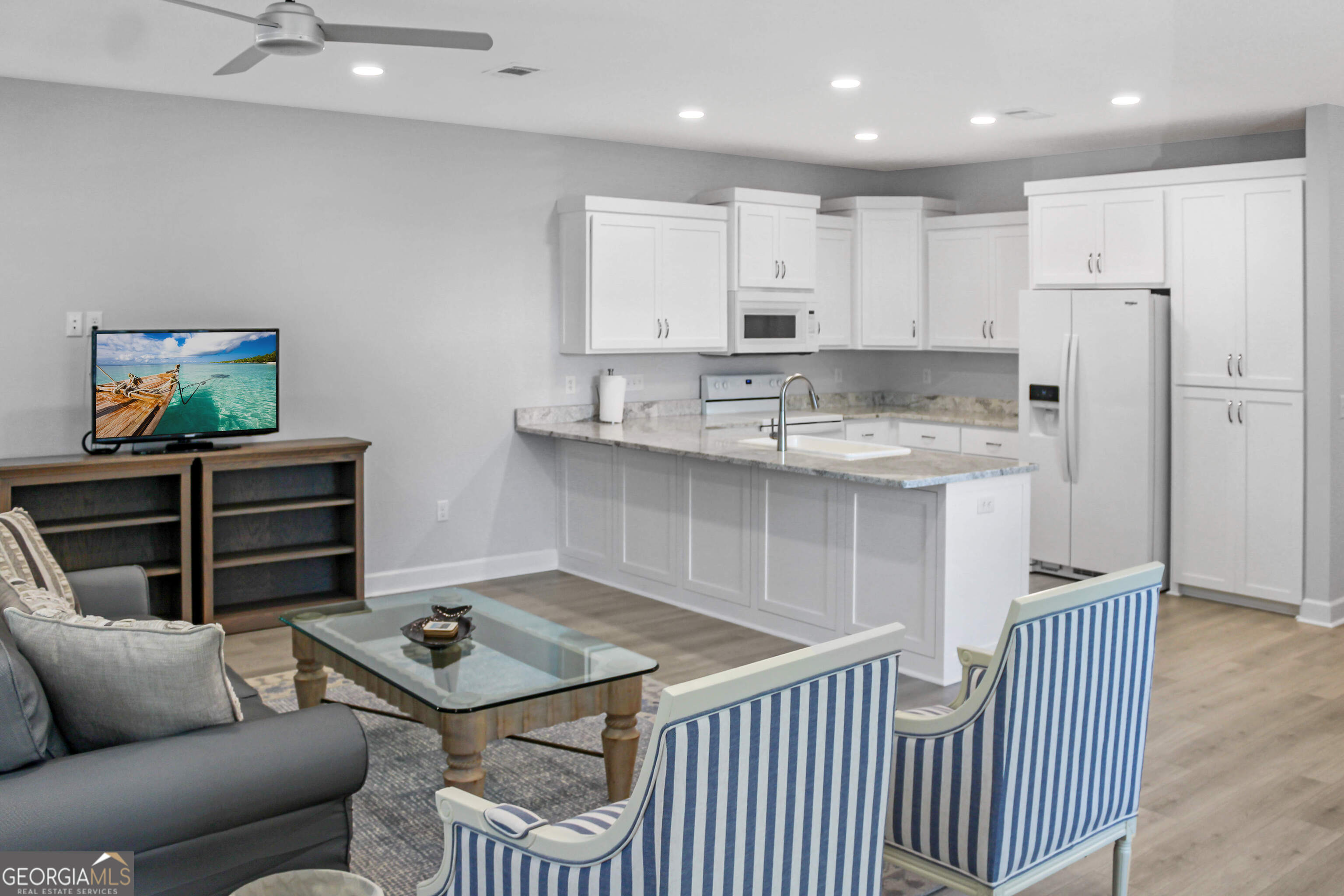 Residential Lease in Darien 3
