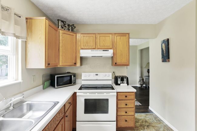 8537 Wildomar Ave, House other with 3 bedrooms, 3 bathrooms and null parking in Reynoldsburg OH | Image 17