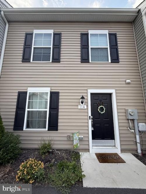 114 Whispering Pine Dr, BUNKER HILL, WV, 25413-3109 | Card Image