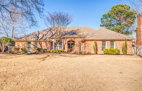 9340 Hawthorn Hill Dr, Germantown, TN, 38139-3572 | Card Image