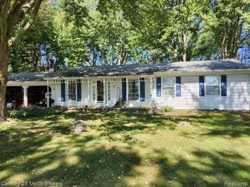 5090 Chesaning Rd, Chesaning, MI, 48616-9470 | Card Image