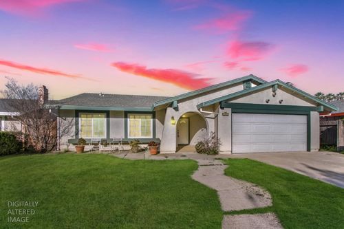 1522 Saratoga Dr, Woodland, CA, 95695-5027 | Card Image