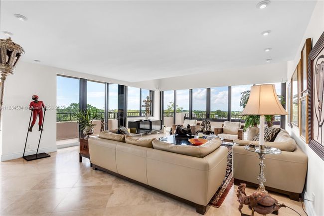 APT-543 - 151 Crandon Blvd, Condo with 3 bedrooms, 3 bathrooms and null parking in Key Biscayne FL | Image 21