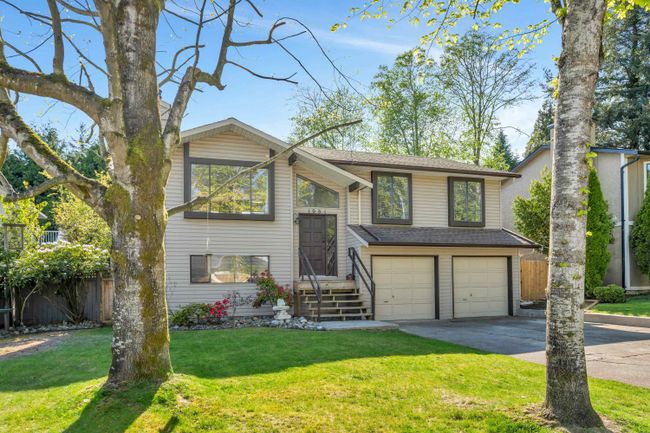 1981 158 A Street, House other with 5 bedrooms, 3 bathrooms and 6 parking in Surrey BC | Image 2