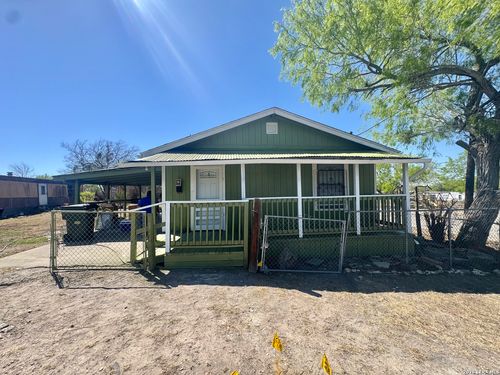 217 N Park Ave, Karnes City, TX, 78118-2819 | Card Image