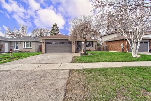30 Northgate Dr, Bradford, ON, L3Z2H5 | Card Image