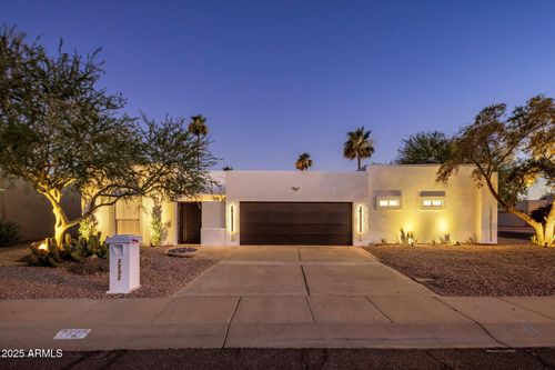 7727 E Valley View Rd, Scottsdale, AZ, 85250-6537 | Card Image