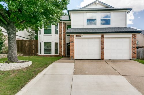 2236 Ryan Rdg, Grapevine, TX, 76051-2784 | Card Image