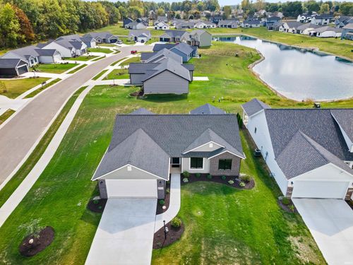 15554 Brimwillow Dr, Huntertown, IN, 46748-0585 | Card Image