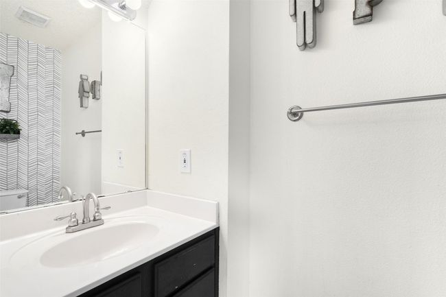 Stylish and Half Bath – The Ideal Space for Guests Downstairs! | Image 23