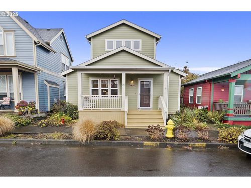 265 23rd St, Astoria, OR, 97103-2229 | Card Image