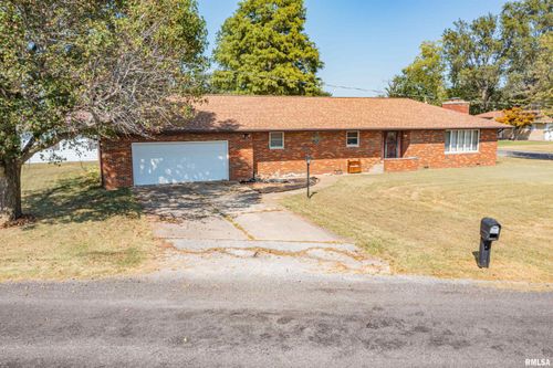 458 Randolph Dr, Centralia, IL, 62801-6001 | Card Image