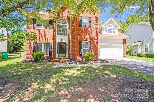16024 Kirsten Nicole Rd, Charlotte, NC, 28278-7647 | Card Image