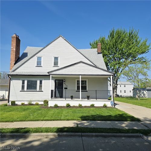 5240 W 147th Street, Brook Park, OH, 44142 | Card Image
