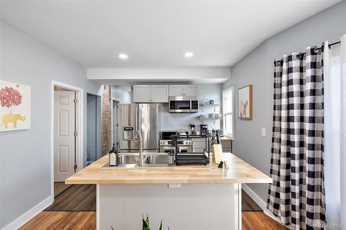 132 Pilgrim St, Highland Park, MI, 48203-2784 | Card Image