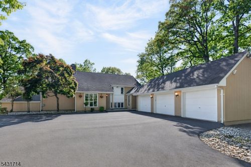 1530 Mountain Top Rd, Bridgewater, NJ, 08807-1837 | Card Image