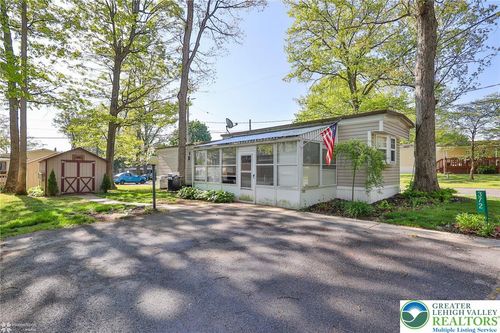 372 Black Oak Ln, BATH, PA, 18014-9661 | Card Image