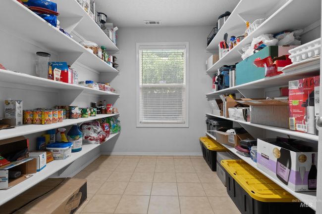 9143 W Alderberry Dr, House other with 5 bedrooms, 3 bathrooms and 2 parking in Boise ID | Image 9