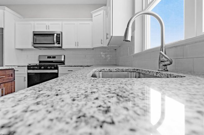 272 Red Oak Ln, Townhouse with 3 bedrooms, 3 bathrooms and 2 parking in Morgantown WV | Image 11