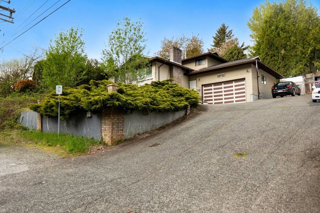 32827 14 Avenue, House other with 4 bedrooms, 2 bathrooms and 6 parking in Mission BC | Image 1