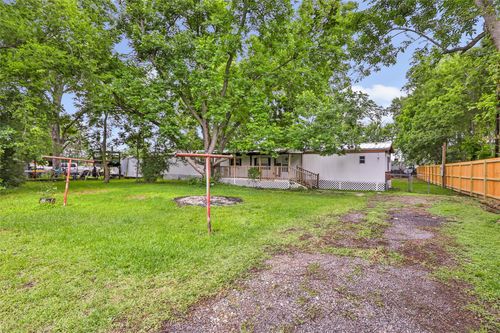 204 1/2 Kerry Road, Highlands, TX, 77562 | Card Image