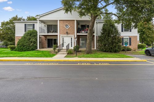 1-959 Golf Course Rd, Crystal Lake, IL, 60014-8801 | Card Image