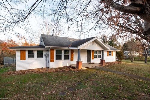 210 Little Arcadia Dr, Elkin, NC, 28621-2566 | Card Image