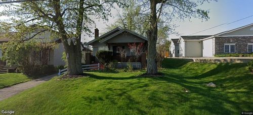 25910 Emery Rd, Warrensville Heights, OH, 44128-5727 | Card Image