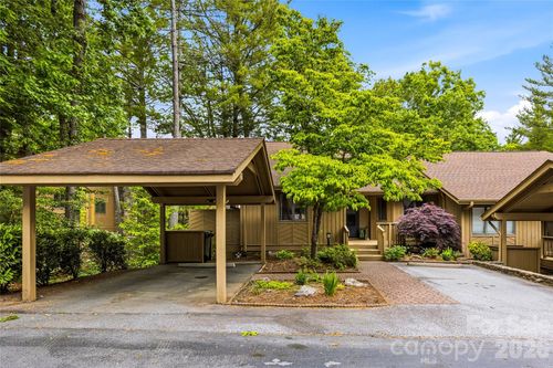 205 N Scarlet Oak Ln, Hendersonville, NC, 28791-2904 | Card Image