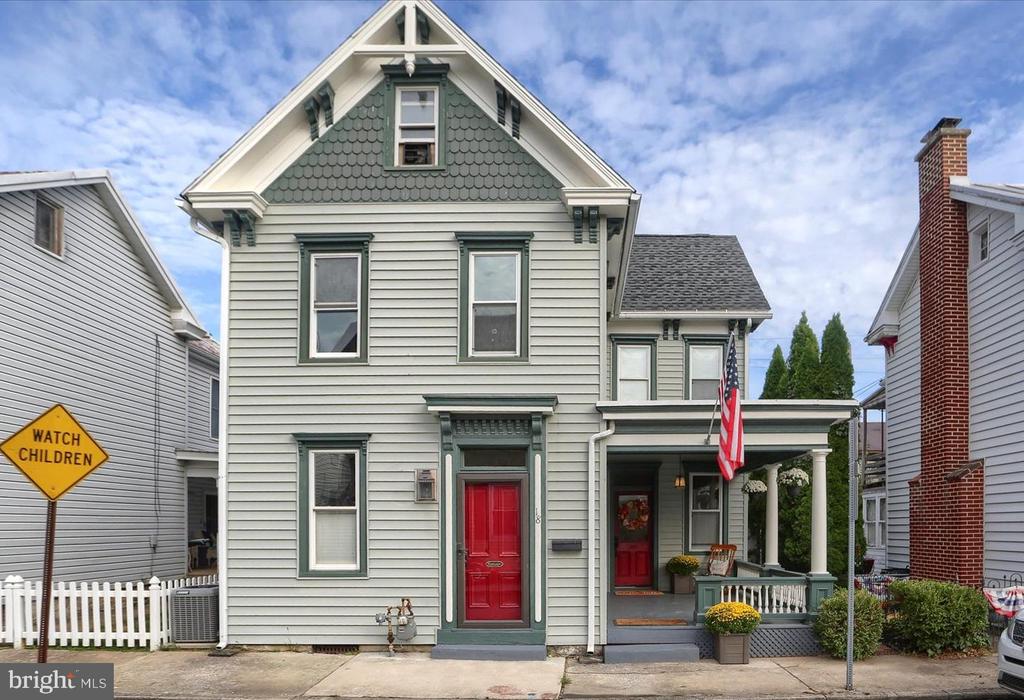 Locust St, Mechanicsburg, PA 17055