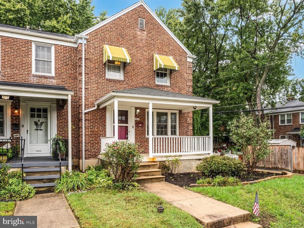 Blakeney Rd, Catonsville, MD 21228