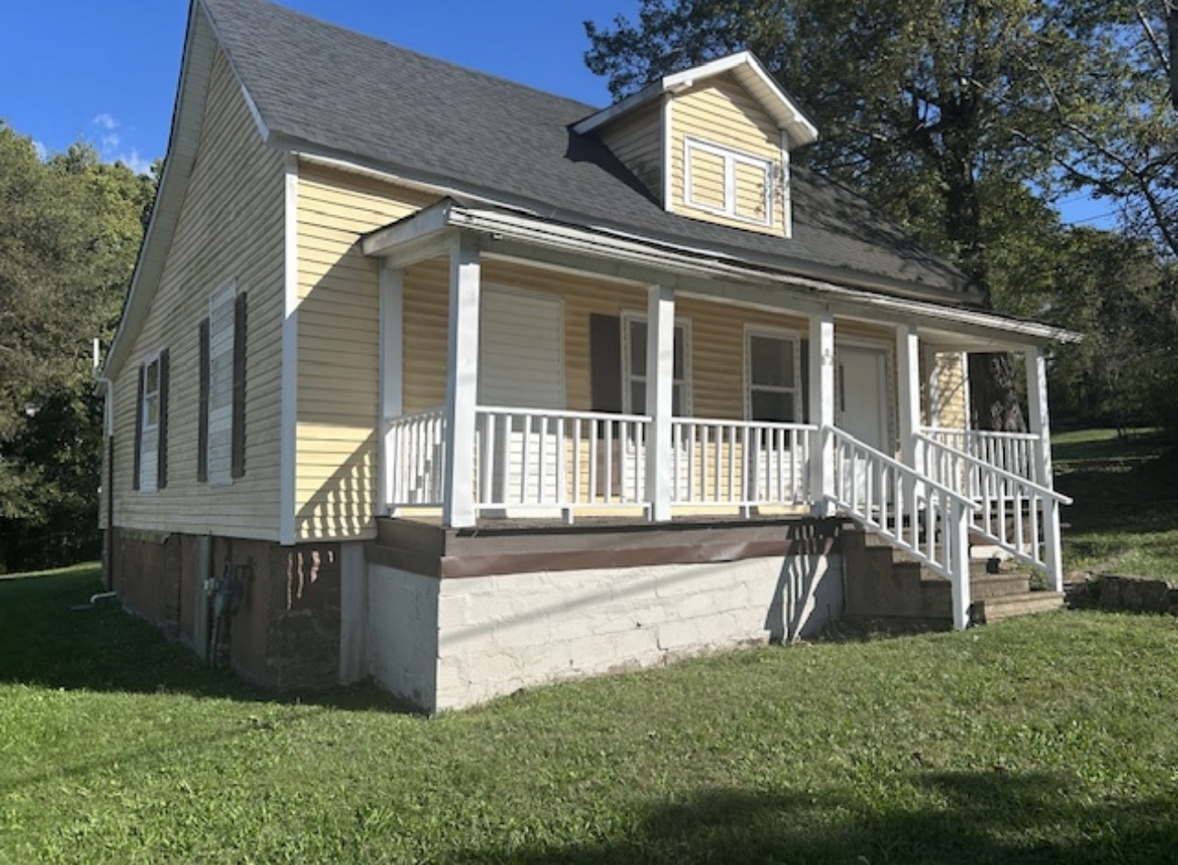 Victoria St, Pulaski, TN 38478