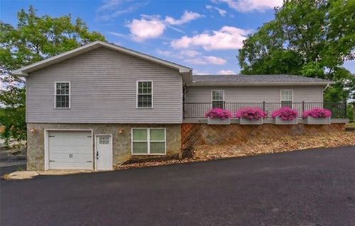303 Garfield Ave, Mars, PA, 16046-3424 | Card Image
