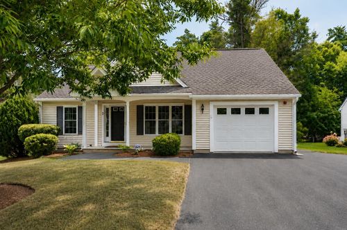 2 Dixon Dr, Litchfield, NH, 03052-2362 | Card Image