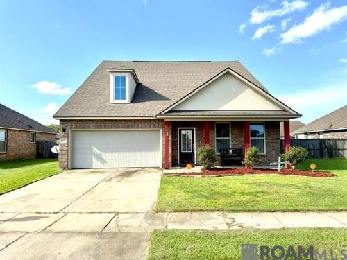 8895 Cherry Laurel Ave, Zachary, LA, 70791-7488 | Card Image