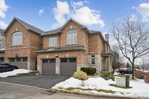 105 Oakhaven Pl, Ancaster, ON, L9K0B6 | Card Image