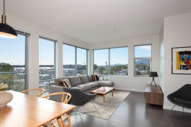 307 - 277 W 1 St Street, Condo with 2 bedrooms, 2 bathrooms and 1 parking in North Vancouver BC | Image 1