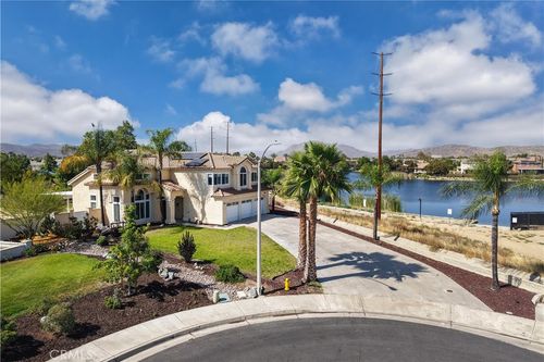 30499 Covecrest Cir, Menifee, CA, 92584-8419 | Card Image
