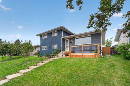 1032 Mayland Dr Ne, Calgary, AB, T2E6C6 | Card Image