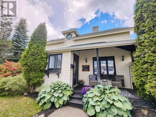 9 Riverview Rd, Grand Falls-Windsor, NL, A2A1X4 | Card Image