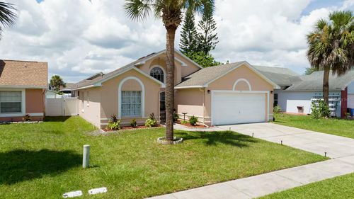 751 Country Woods Cir, Kissimmee, FL, 34744-4628 | Card Image