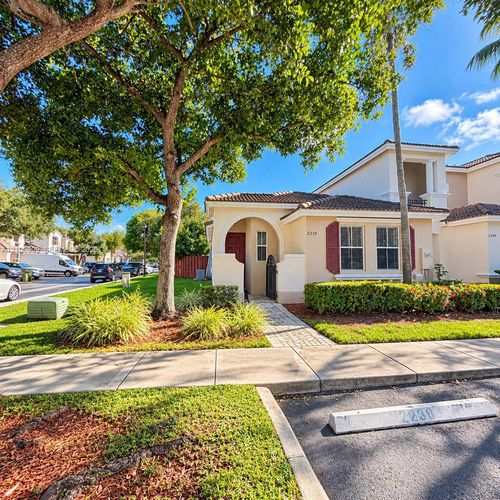2238-2238 NE Ne 42nd Cir, Homestead, FL, 33033-6611 | Card Image