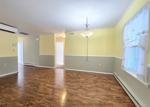 144 Edinburgh Dr, Ridge, NY, 11961-2013 | Card Image