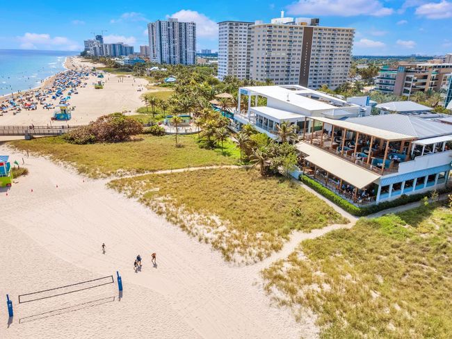 Beach House, Oceanic and Lucky Fish next to the Pier | Image 81