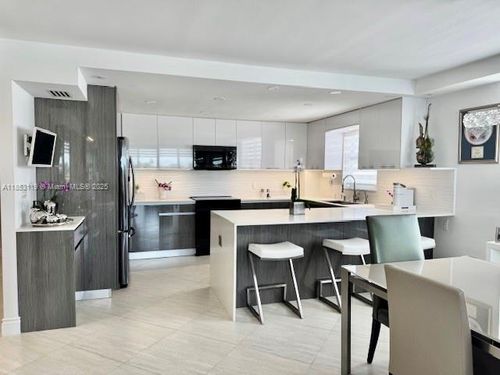 apt-5a-9250 W Bay Harbor Dr, Bay Harbor Islands, FL, 33154-2715 | Card Image