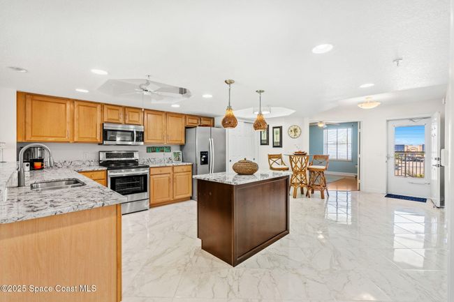 304 - 1919 Highway A1a, Condo with 3 bedrooms, 2 bathrooms and null parking in Indian Harbour Beach FL | Image 9